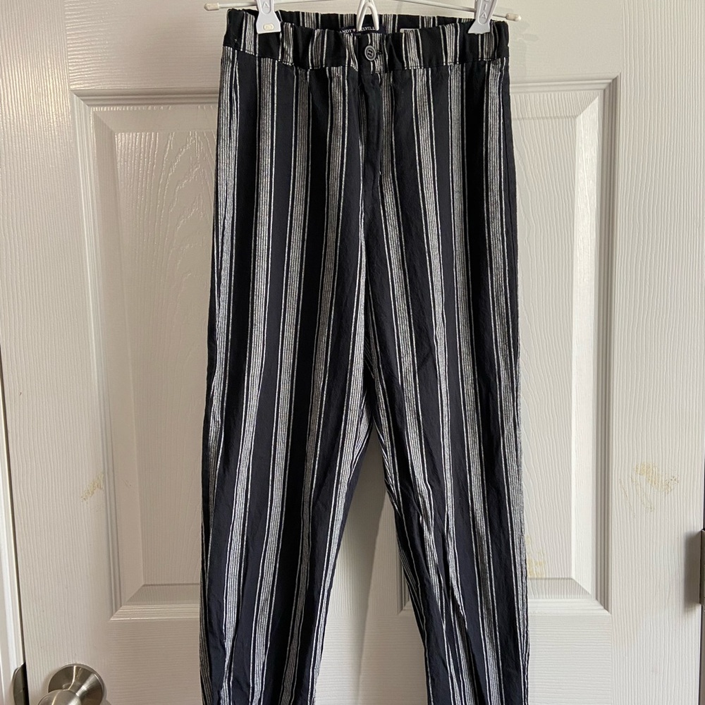 High rise Stripped brandy Melville pants!